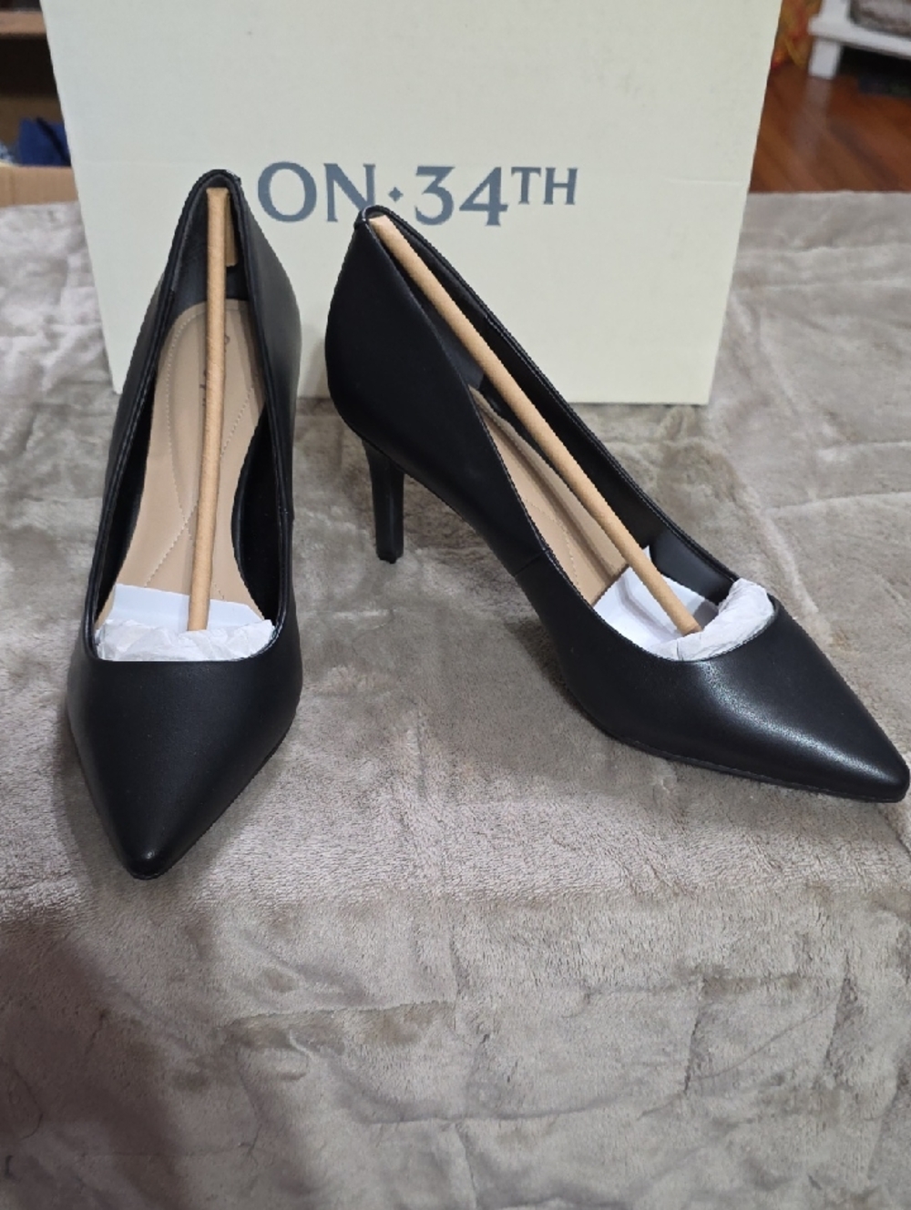 NWT ON 34th Women's Black Pointed‎ Toe Stiletto Pumps Shoes Classic Sz 9
